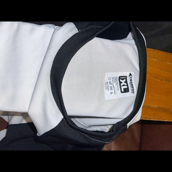 Boys XL Baseball 3/4 sleeve practice shirts. 3 are like new and 2 are new w tags - Picture 2 of 2